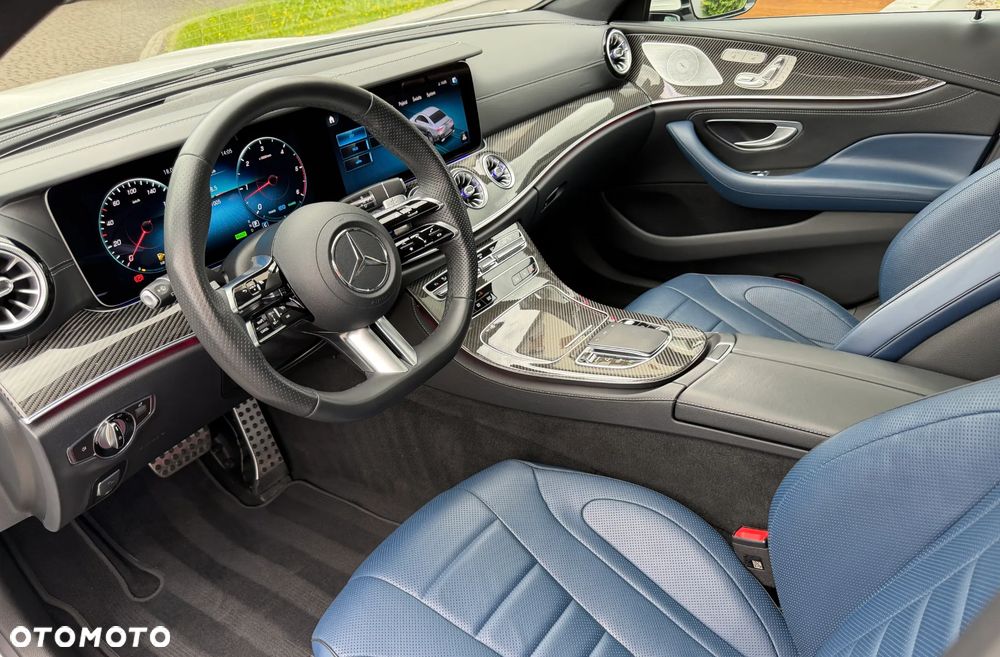 Mercedes-Benz CLS 300 d 4Matic 9G-TRONIC AMG Line - 36