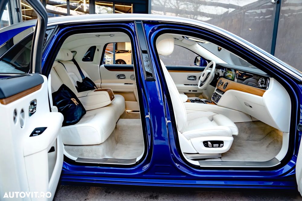 Rolls-Royce Ghost - 15