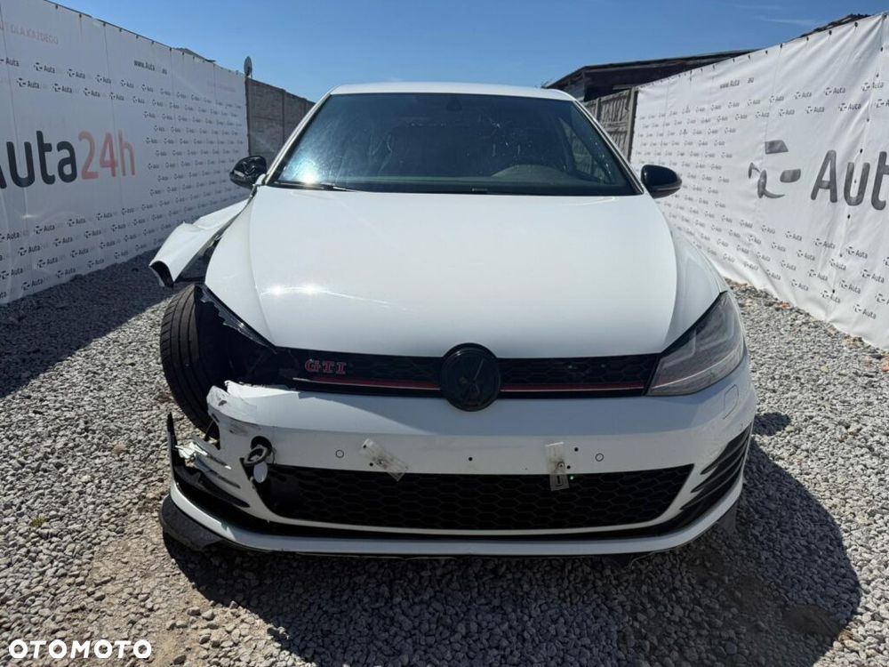 Volkswagen Golf GTI Performance BlueMotion Technology - 2