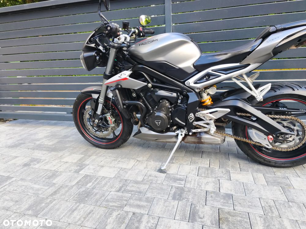 Triumph Street Triple - 4