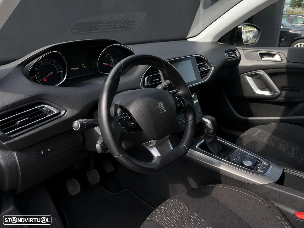 Peugeot 308 SW BlueHDi 120 EAT6 Stop & Start Allure - 12