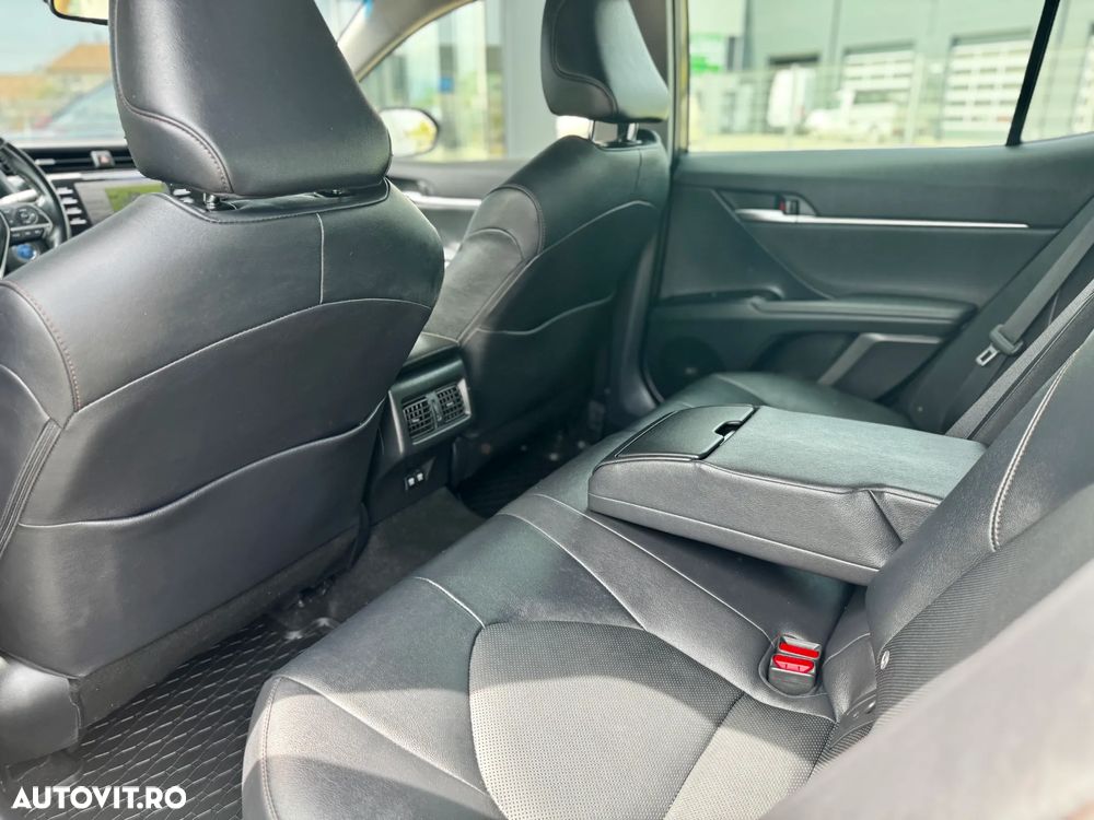 Toyota Camry 2.5 Exclusive - 21
