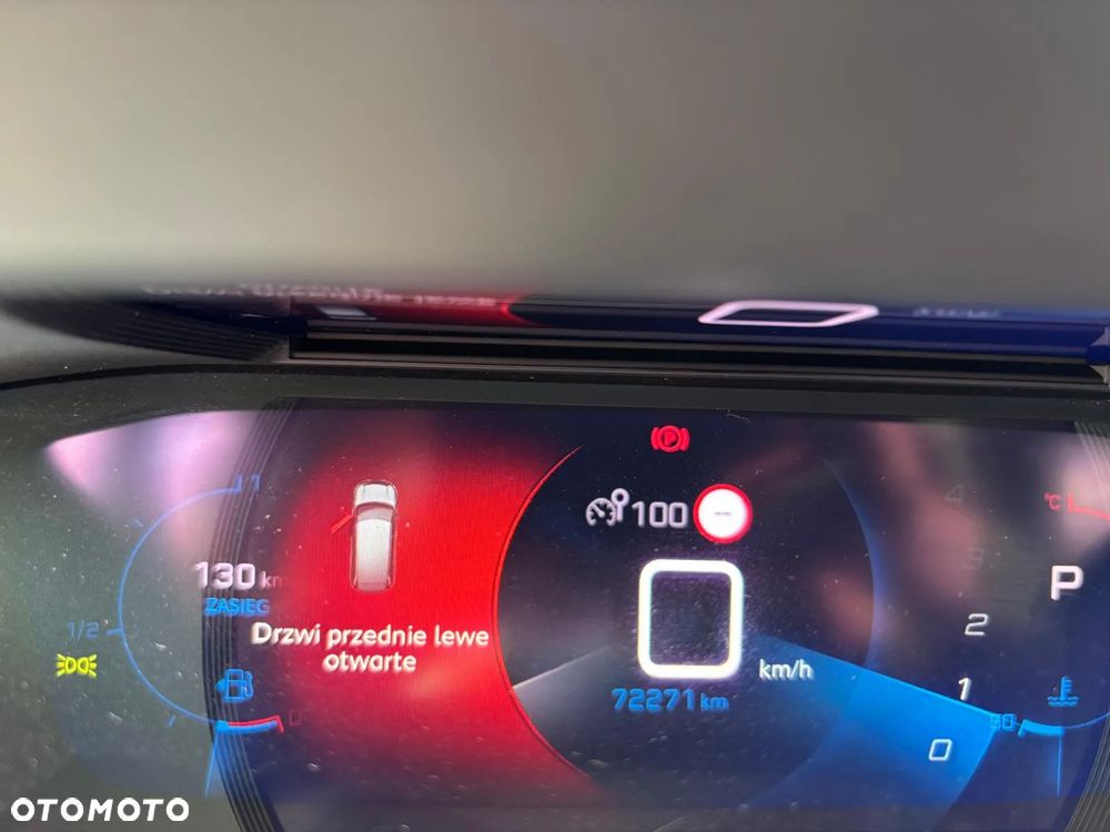 Peugeot 2008 BlueHDi 130 Allure S&S EAT8 - 11