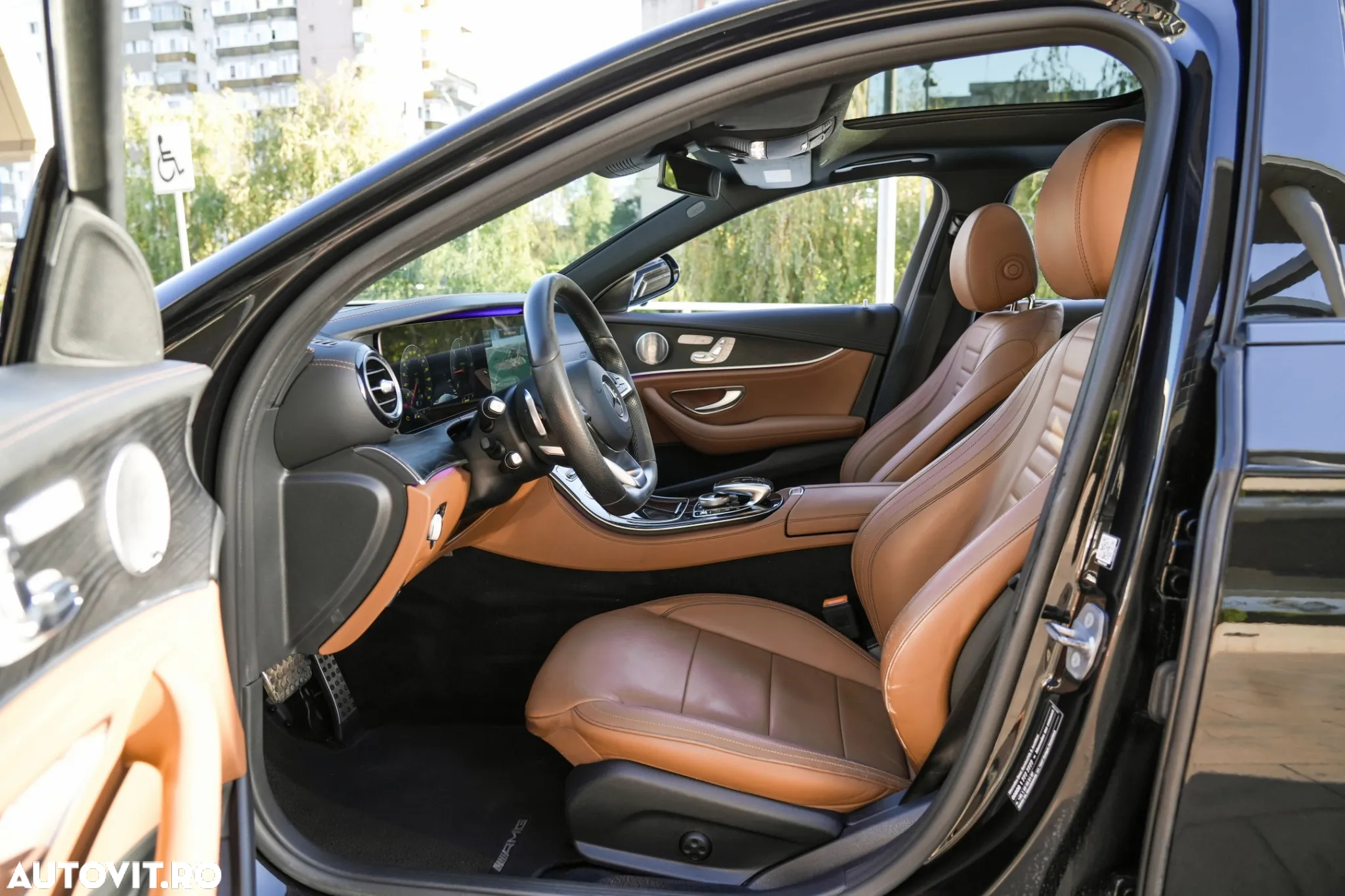 Mercedes-Benz E 220 d 9G-TRONIC AMG Line - 9