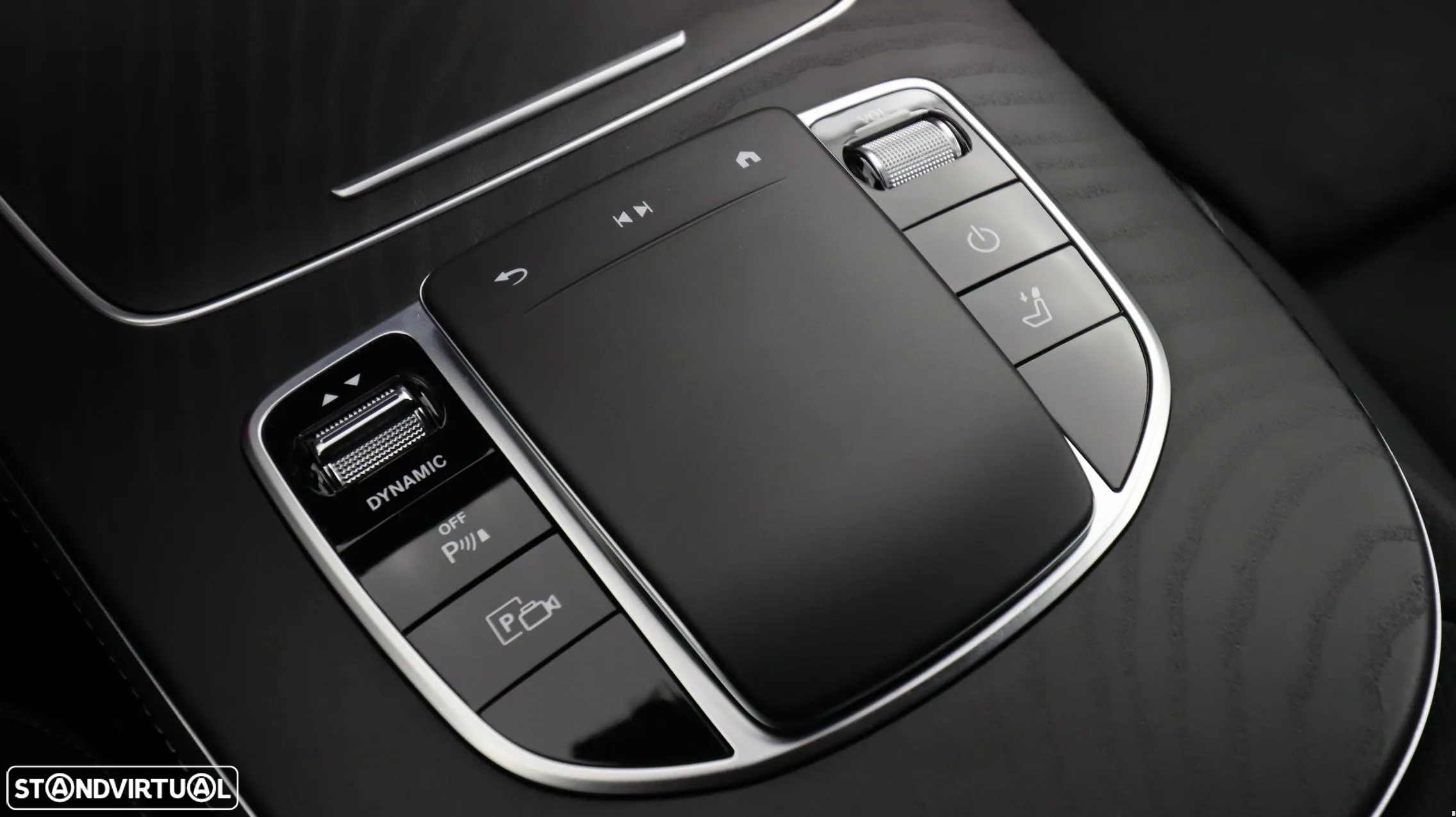Mercedes-Benz E 300 de AMG Line - 24