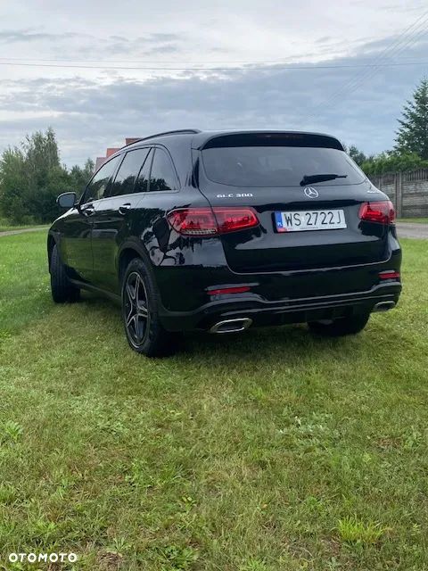 Mercedes-Benz GLC 300 4Matic 9G-TRONIC AMG Line - 6