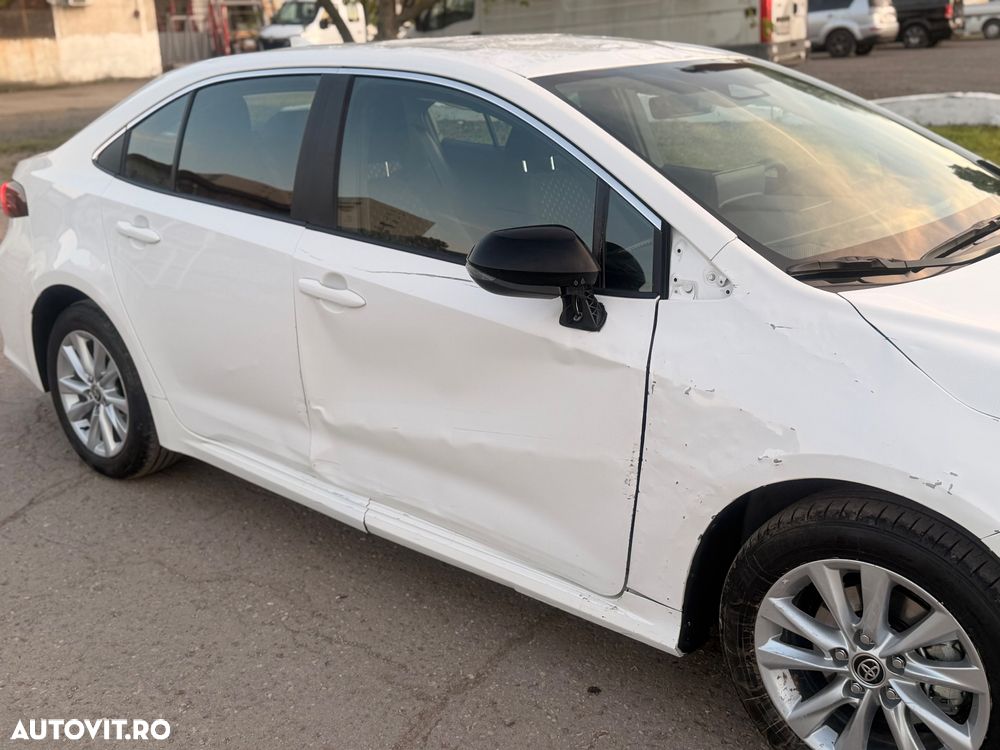 Toyota Corolla 1.8 HSD Business - 15