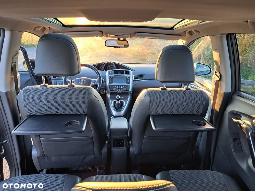 Toyota Verso 1.6 D-4D Prestige - 19