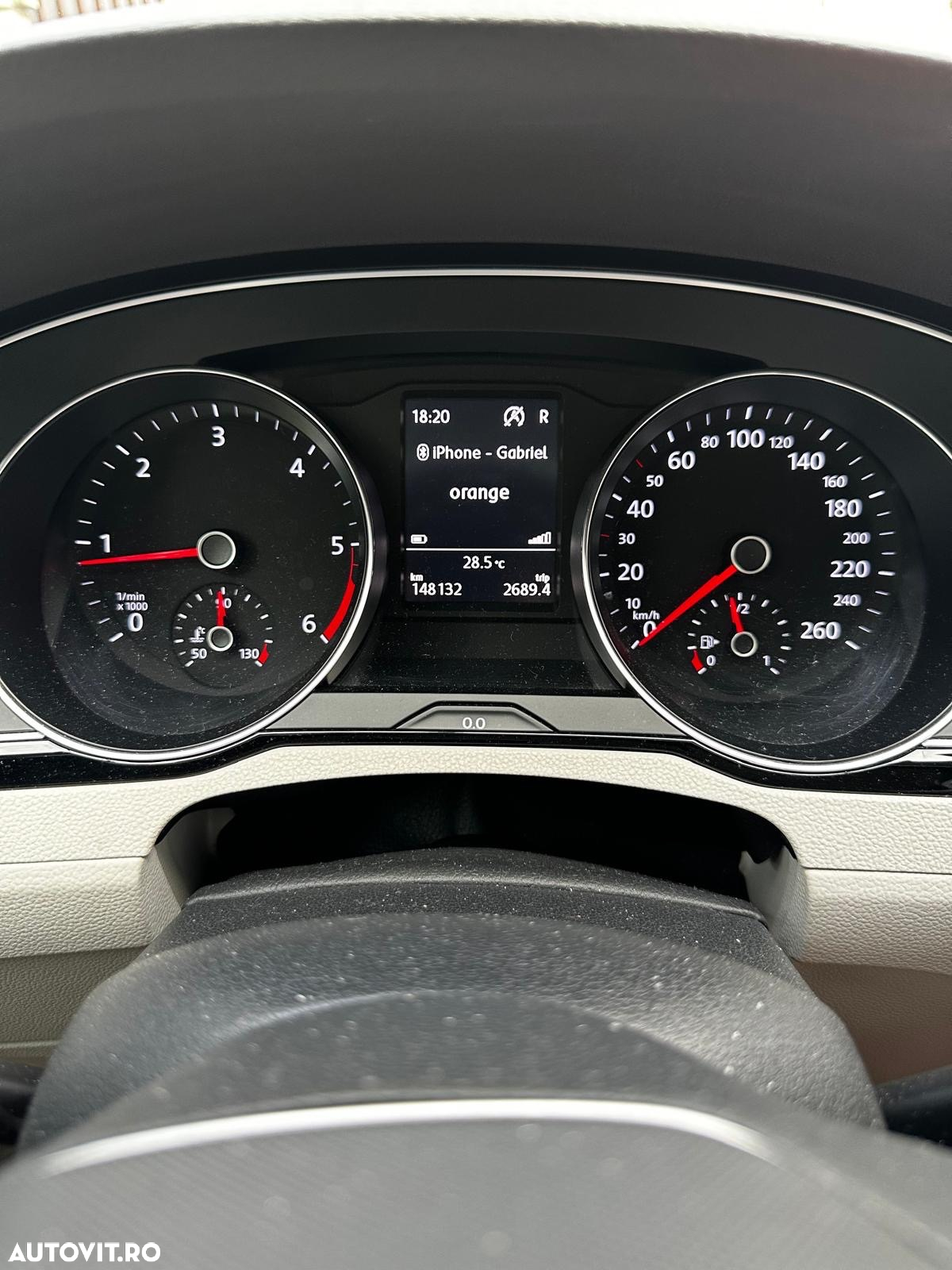 Volkswagen Passat 2.0 TDI DSG Comfortline - 5