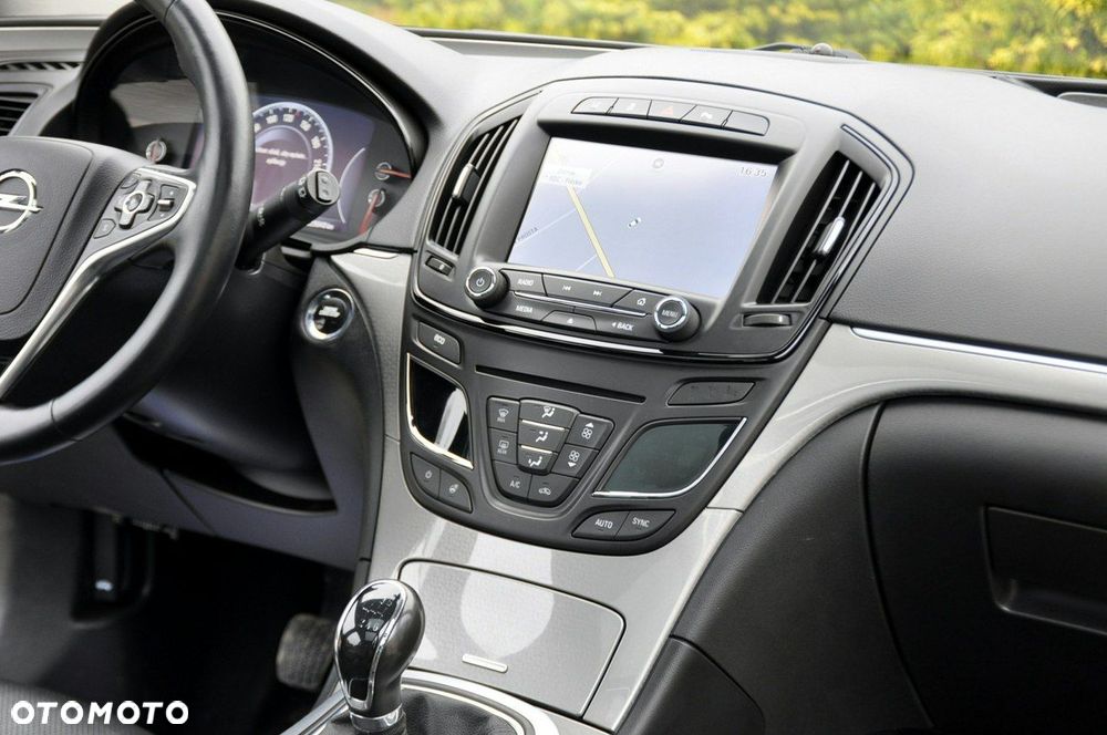 Opel Insignia - 26