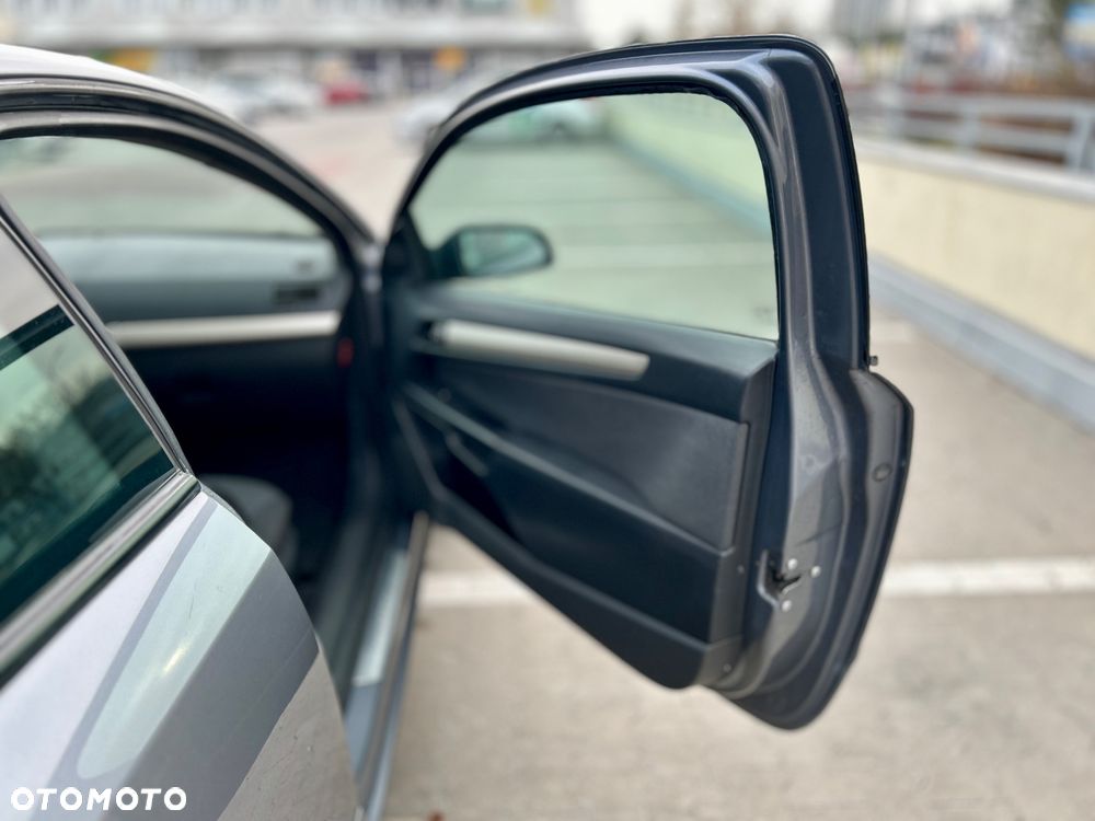 Opel Astra 1.8 Sport - 9