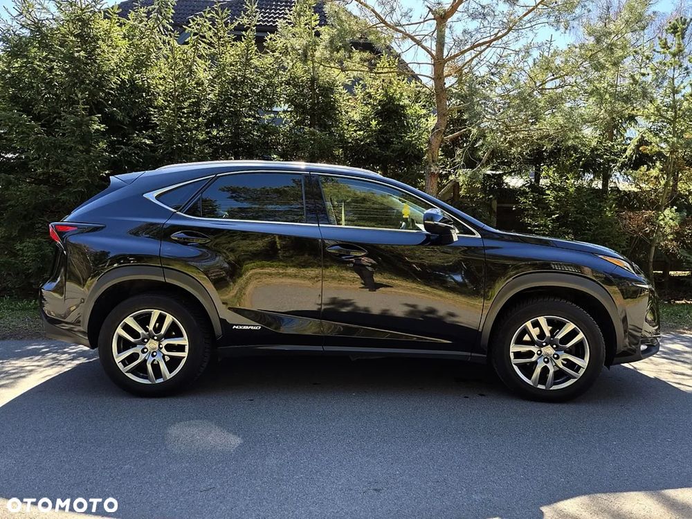 Lexus NX 300h Elite AWD - 23