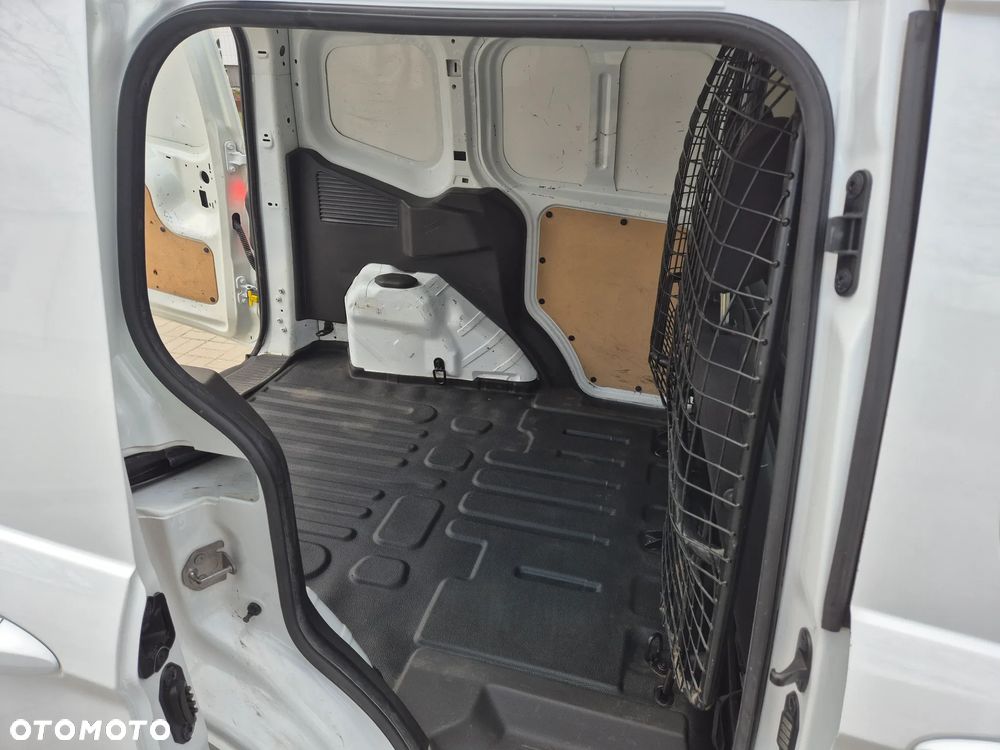 Ford TRNSIT COURIER - 11