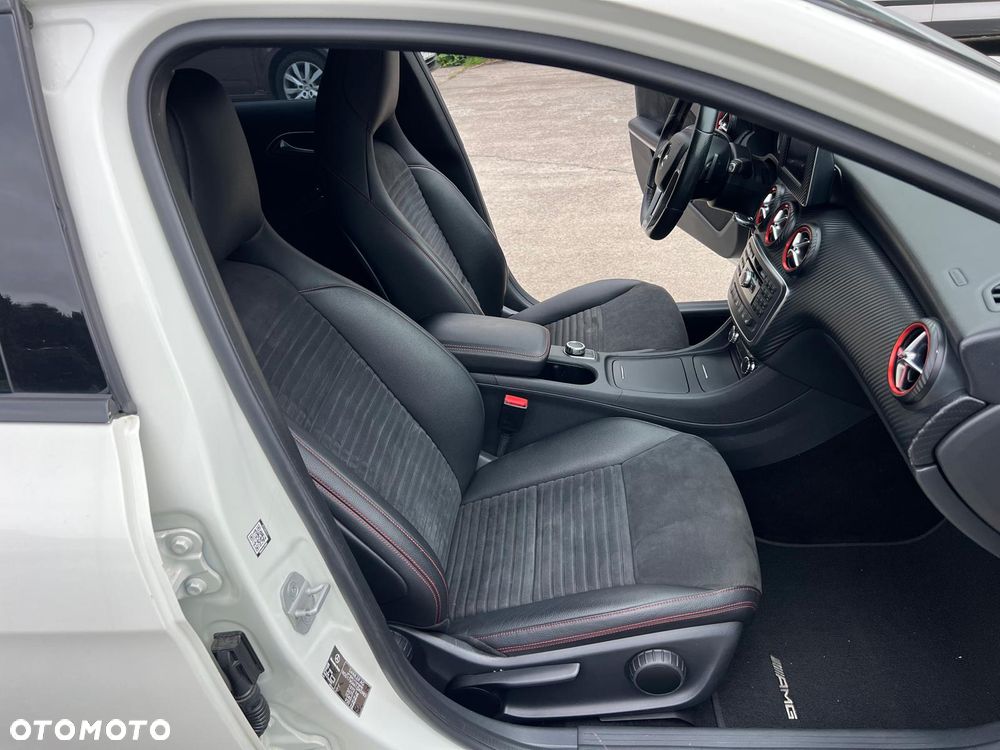 Mercedes-Benz Klasa A 250 4-Matic AMG Line - 12
