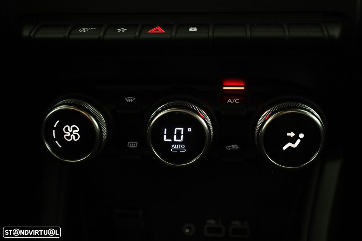 Renault Captur 1.0 TCe Techno Bi-Fuel - 13