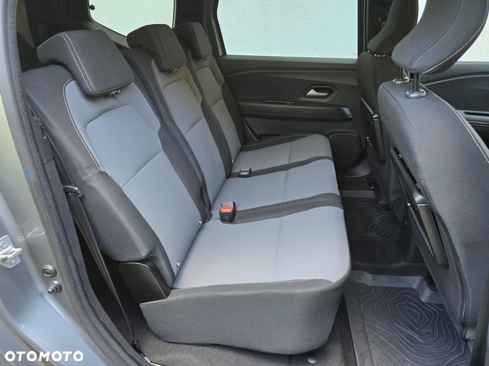 Dacia Jogger 1.0 TCe Extreme 7os - 37