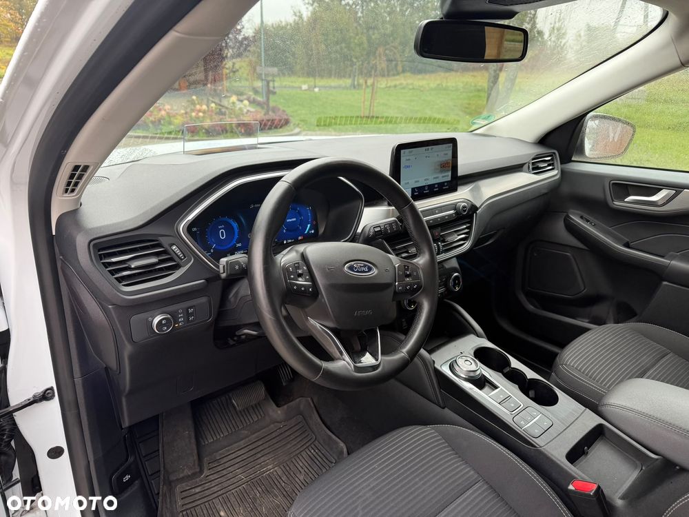 Ford Kuga - 13