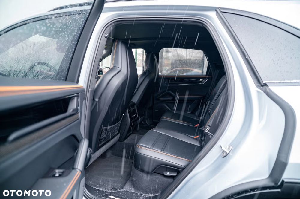 Porsche Cayenne - 20