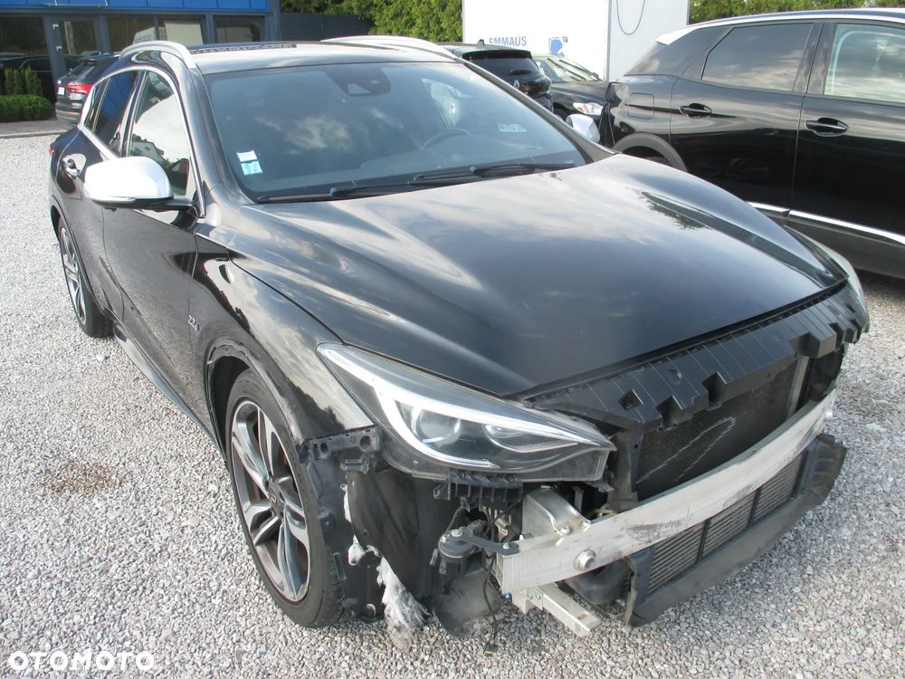 Infiniti Q30 2.2d DCT AWD Sport City Black - 2