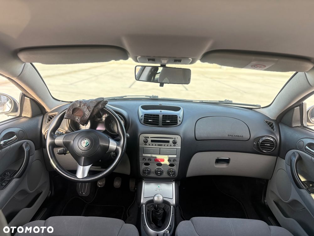 Alfa Romeo GT 1.8TS Impression - 8