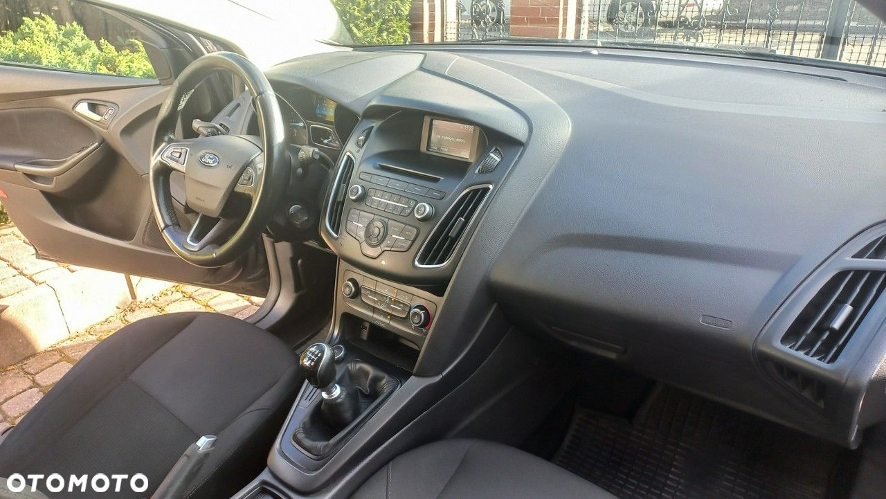 Ford Focus - 34