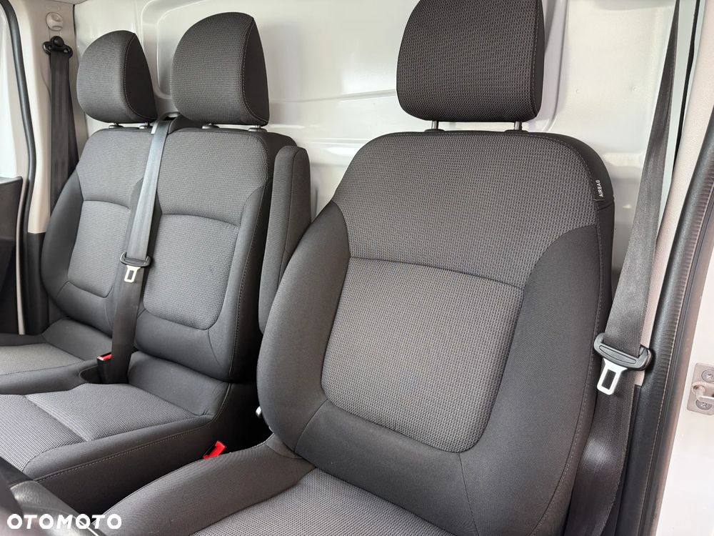 Renault Trafic 2,0 L2H1 - 19
