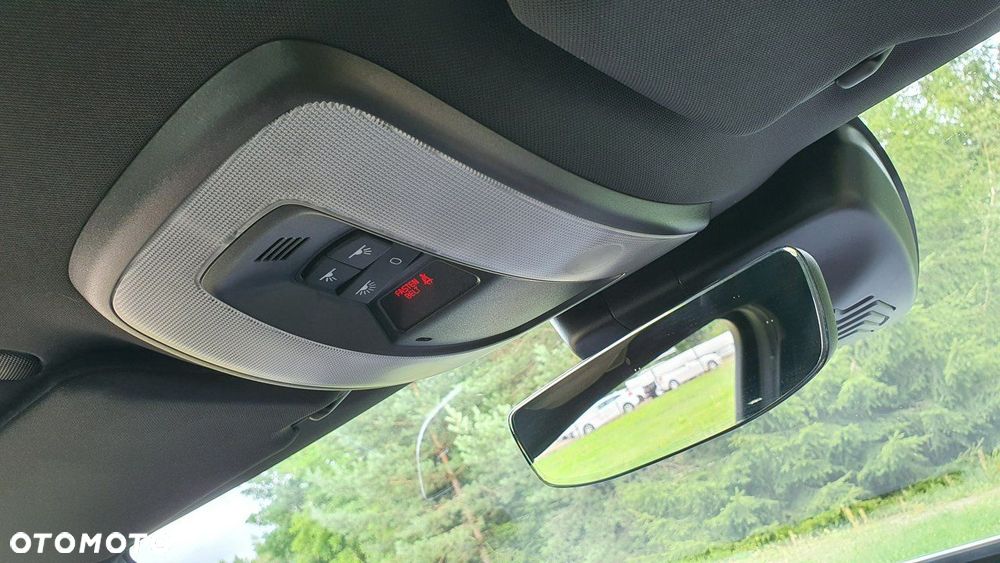 Volvo V60 D4 Geartronic R-Design - 21