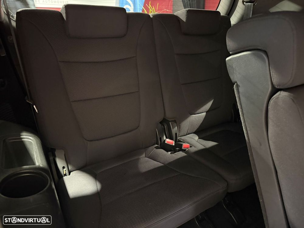 Kia Sorento 2.2 CRDi Attract - 13