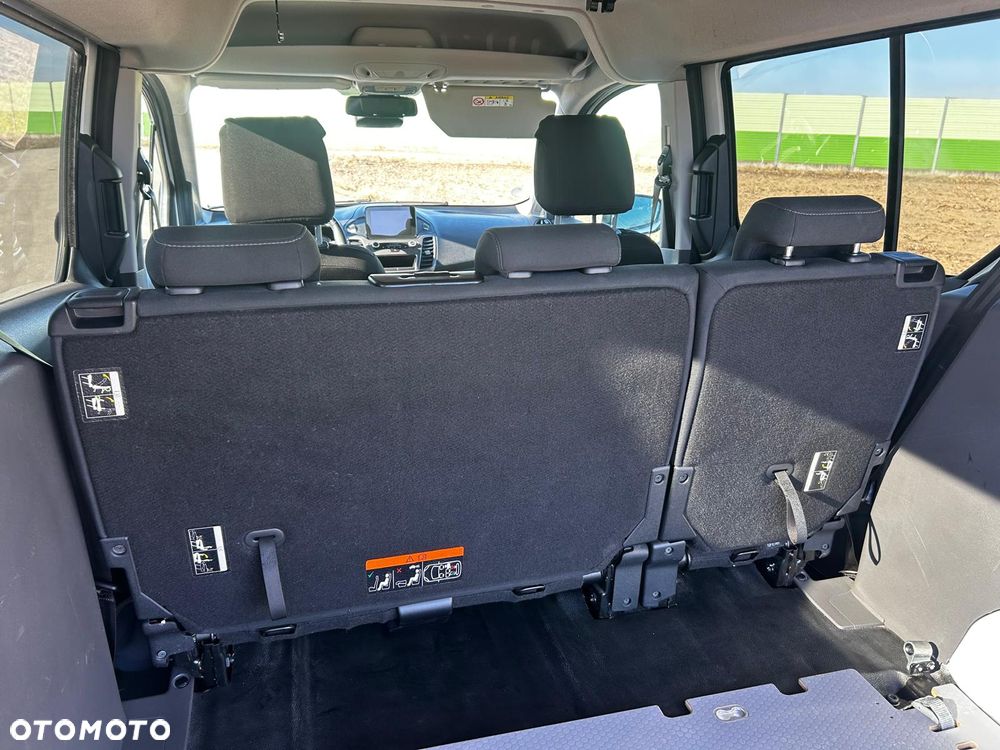 Ford Transit Connect - 17