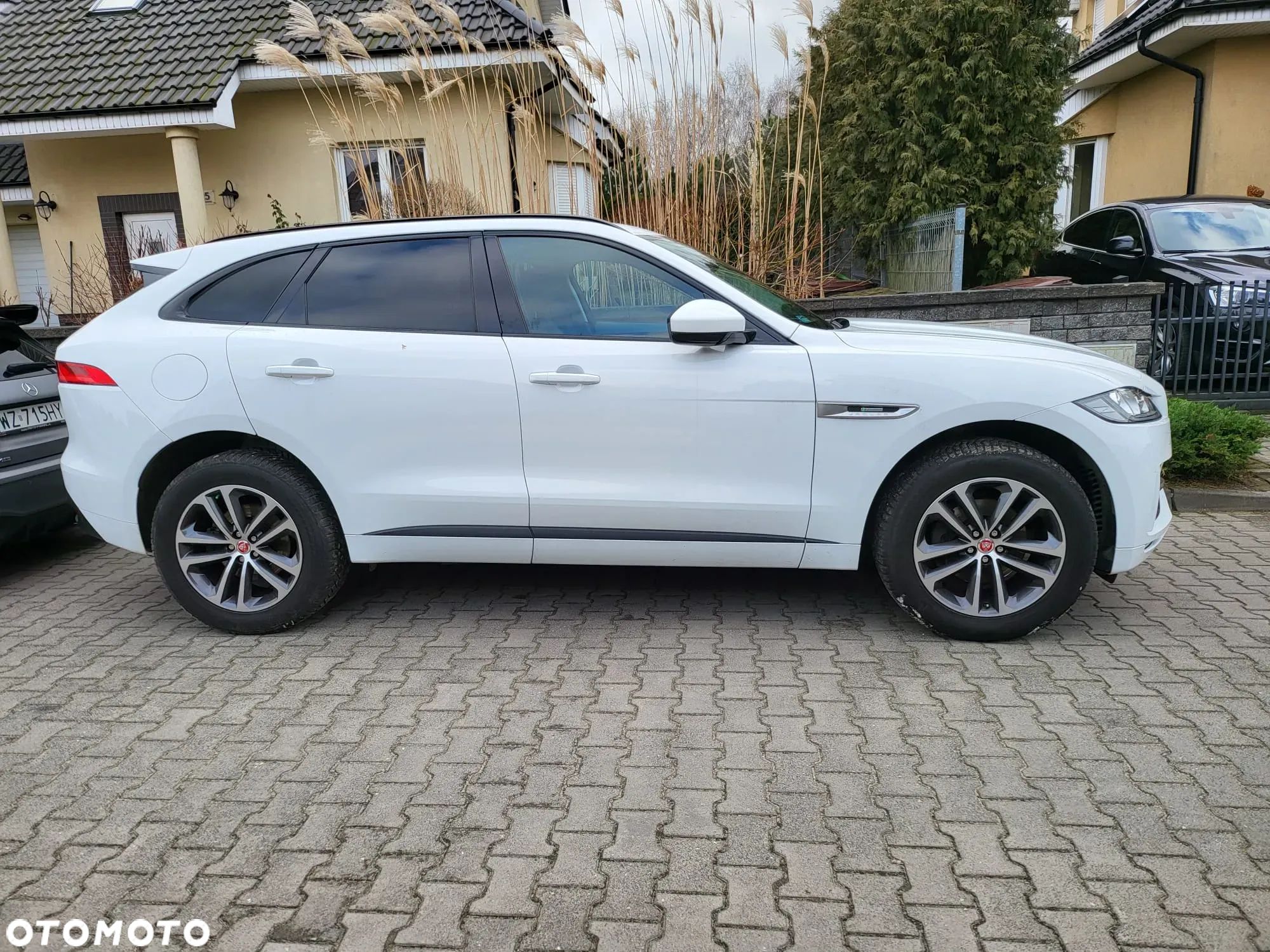 Jaguar F-Pace 2.0 i4D AWD R-Sport - 1
