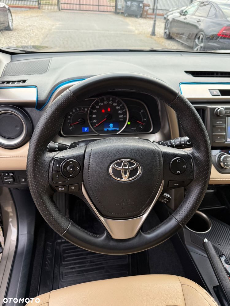 Toyota RAV4 2.0 Prestige MS EU6 - 12
