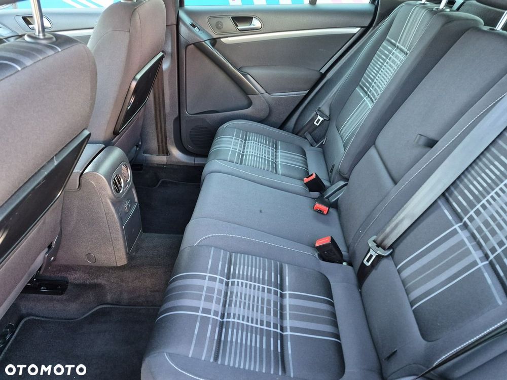 Volkswagen Tiguan - 23
