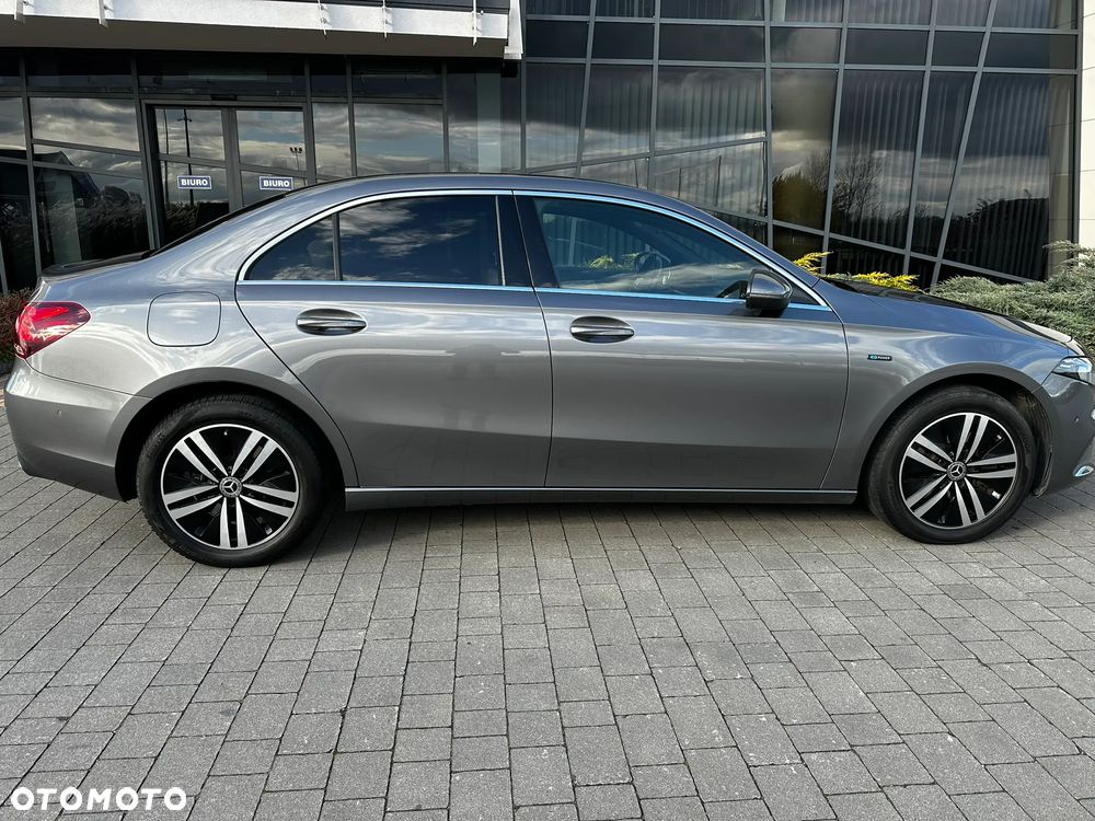 Mercedes-Benz Klasa A 250 Style 7G-DCT - 8