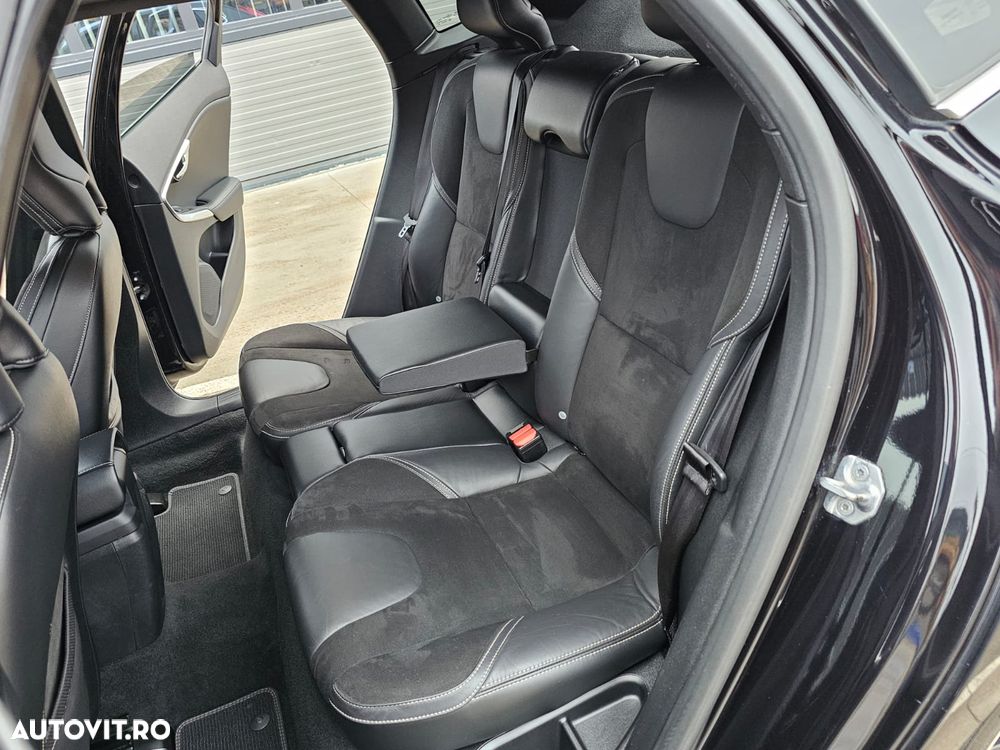 VOLVO V40 2019 — imagine 15