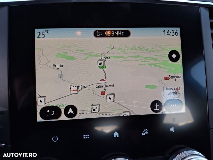 Renault Megane E-TECH 160 BUSINESS EDITION - 26