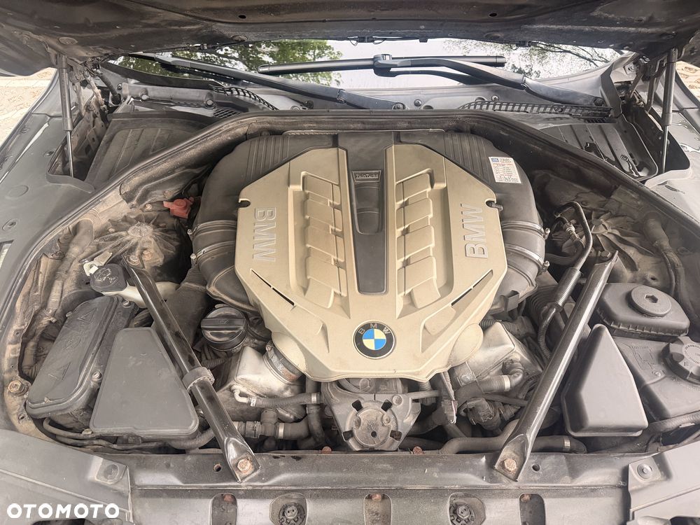 BMW Seria 7 - 8