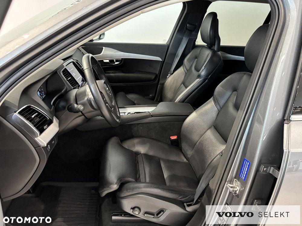 Volvo XC 90 - 25