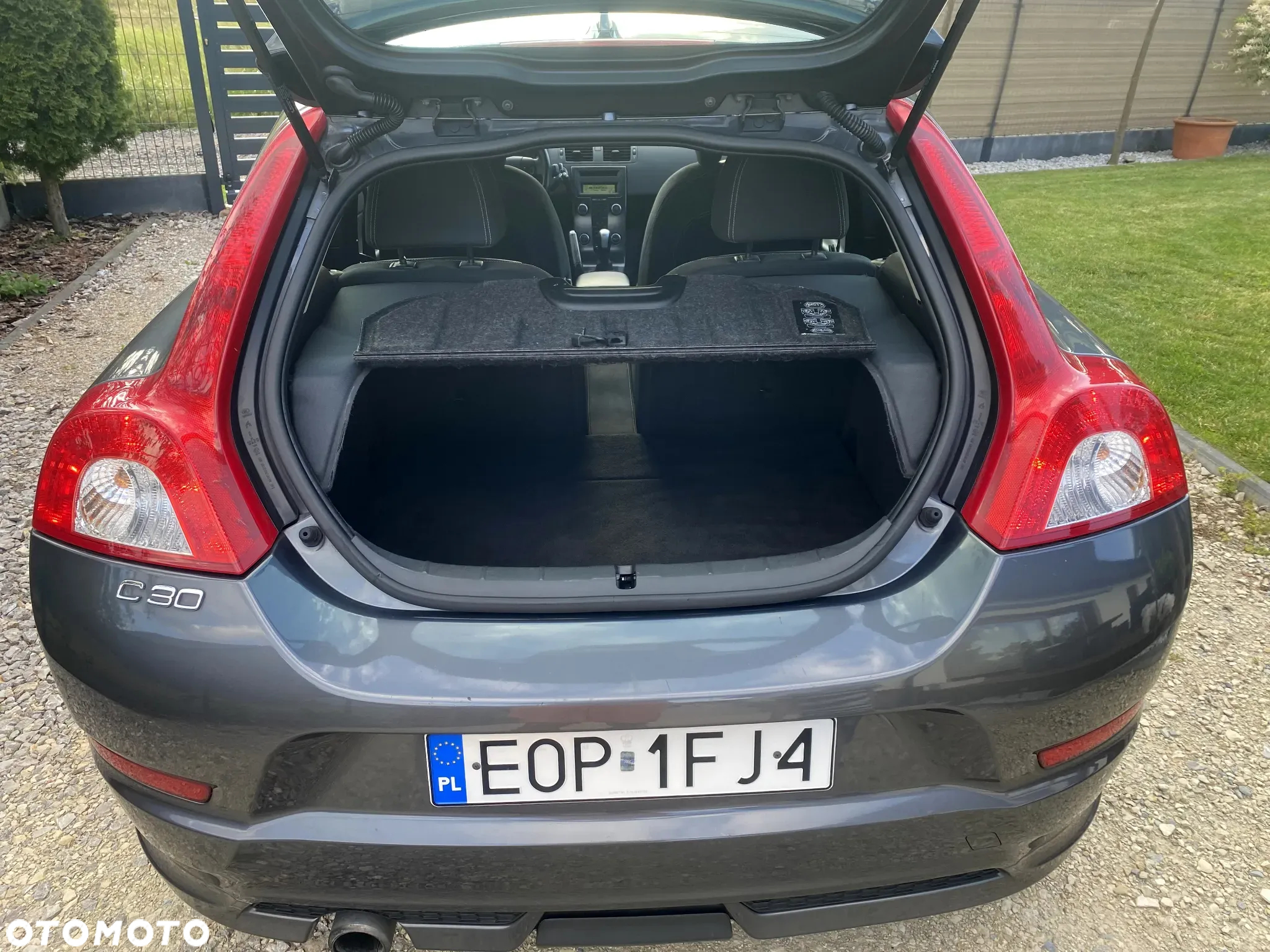 Volvo C30 D2 R-Design - 13