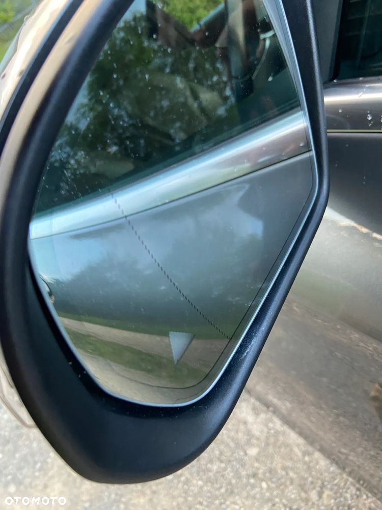 Mercedes-Benz GLC - 40