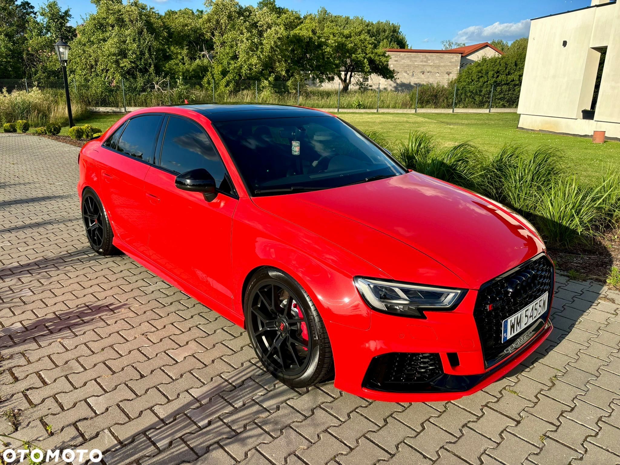Audi RS3 Limousine - 1