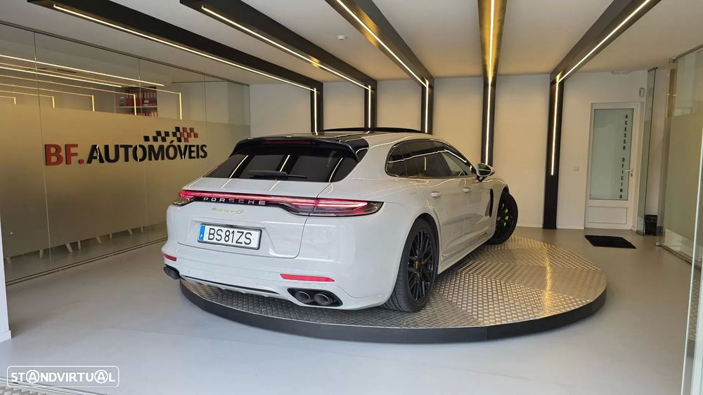 Porsche Panamera Sport Turismo 4S E-Hybrid - 18