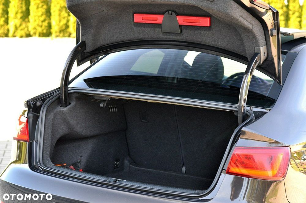 Audi A3 Limousine 1.6 TDI Attraction - 18