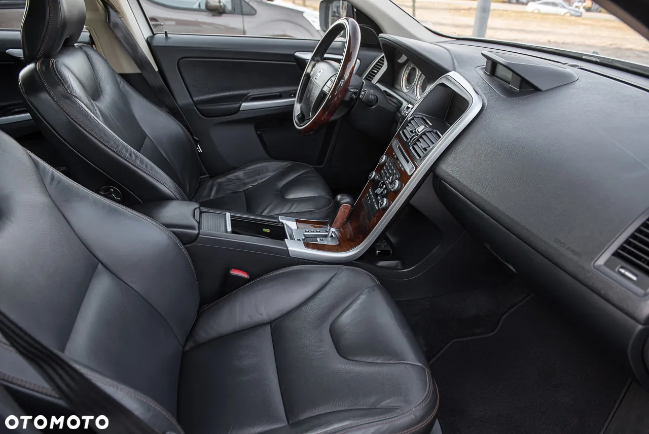 Volvo XC 60 T6 AWD Momentum - 7