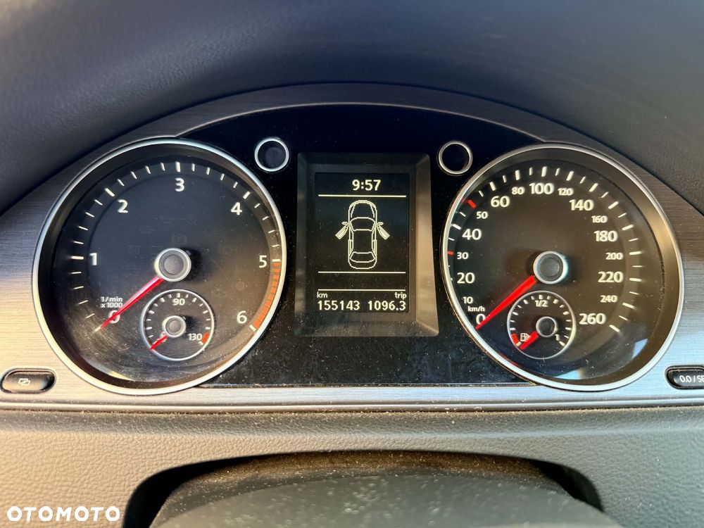 Volkswagen Passat - 9