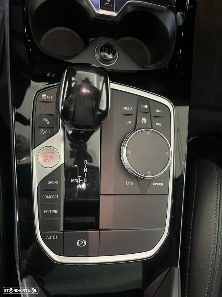 BMW 116 d Pack Desportivo M Auto - 24