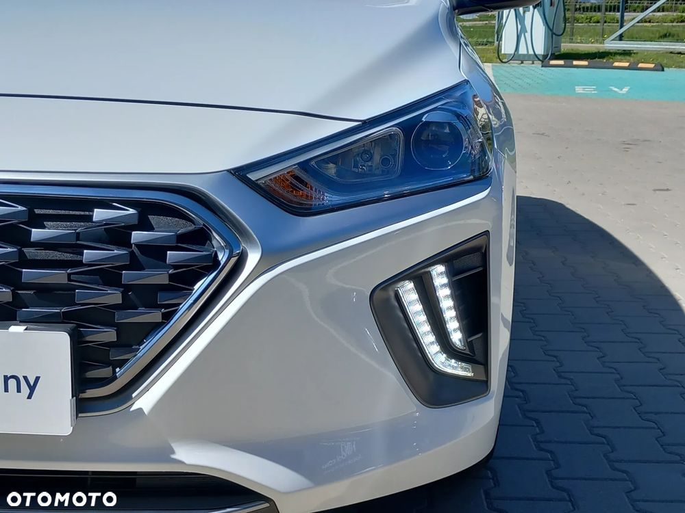 Hyundai IONIQ Hybrid Business - 31