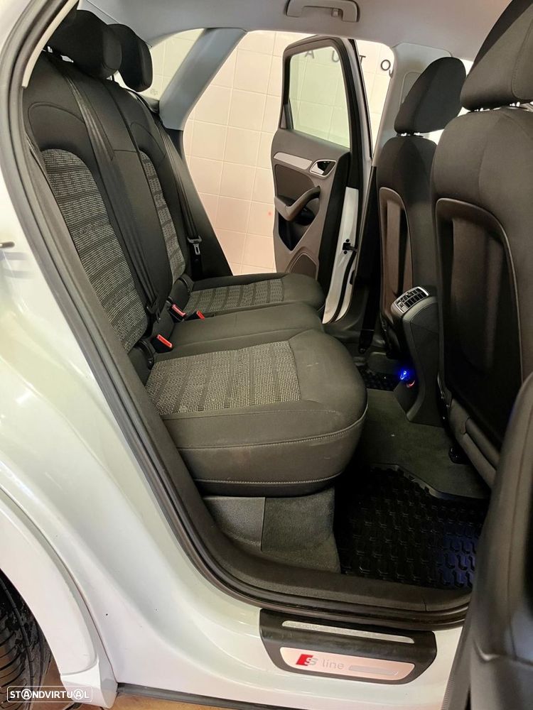 Audi Q3 2.0 TDI S-line - 11