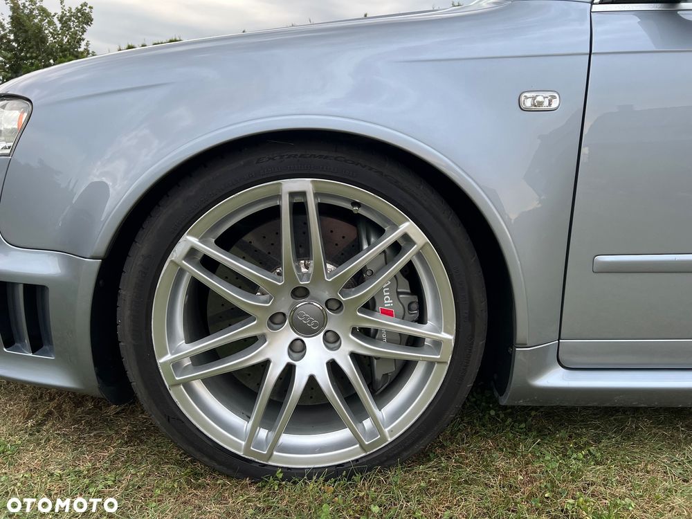 Audi RS4 Limousine - 5