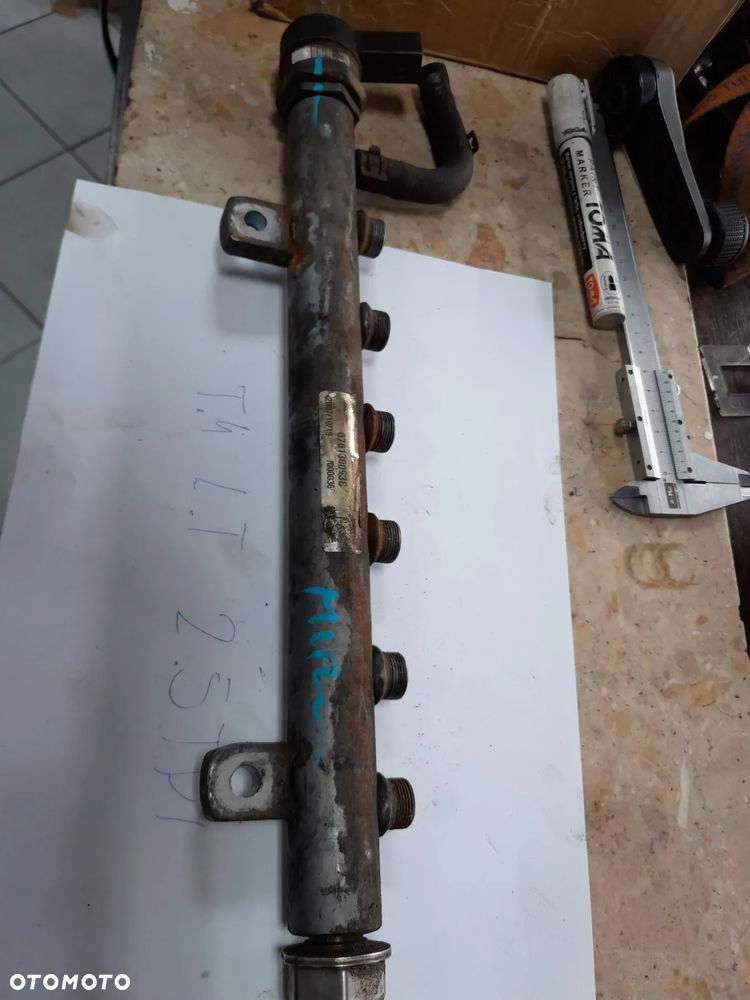 Listwa wtryskowa VW Crafter 2.5 TDI 076130093C - 1