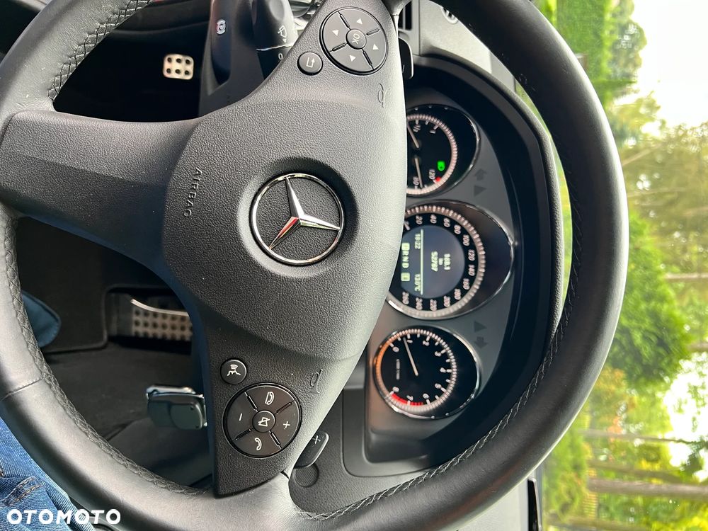 Mercedes-Benz Klasa C 250 CGI BlueEff Avantgarde - 16